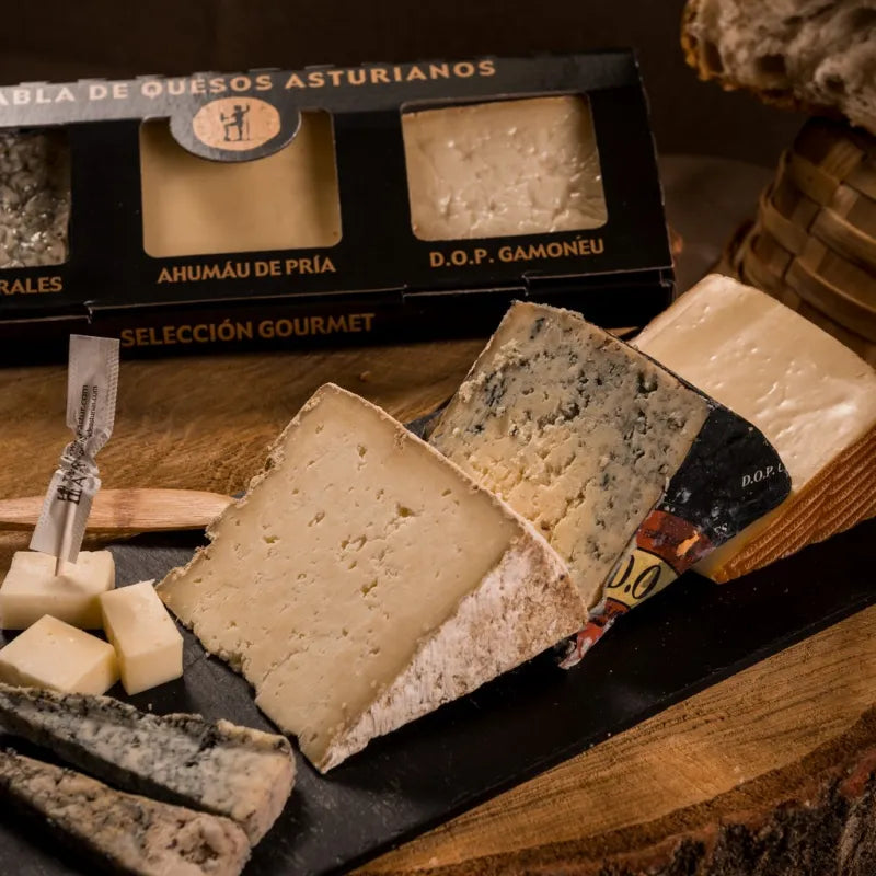 Caja de tres cuñas de quesos asturianos (450gr)