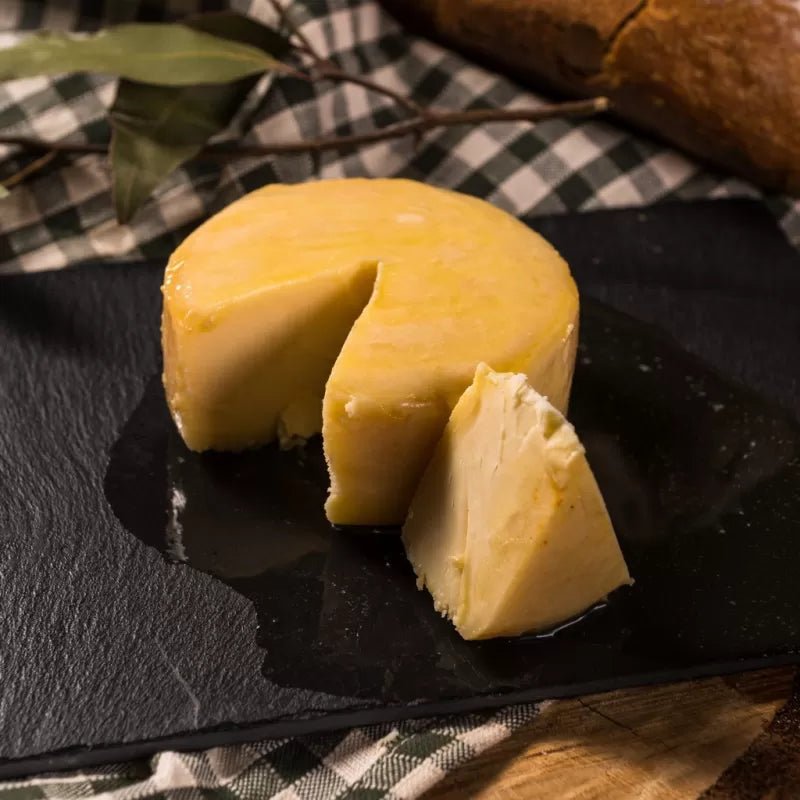 Queso de vaca Torta de Vidiago en aceite de oliva (275g.) - El Almacen del Trasgu