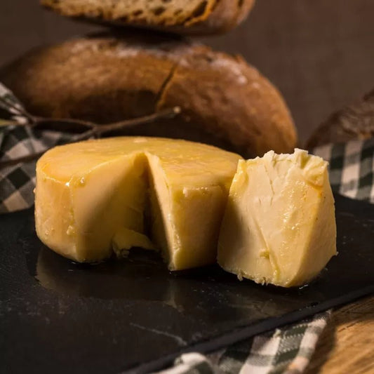 Queso de vaca Torta de Vidiago en aceite de oliva (275g.) - El Almacen del Trasgu